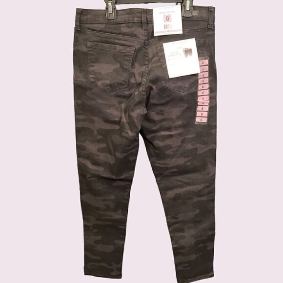 Social Standards by Sanctuary Grey and Black Camo Pants - Picture 2 of 7